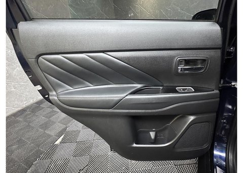 Mitsubishi Outlander 2.2 DI-D 4 SUV 5dr Diesel Manual 4WD Euro 6 (s/s) (147 ps) 48