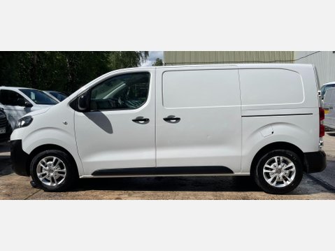 Vauxhall Vivaro 1.5 Turbo D 2700 Dynamic Panel Van 6dr Diesel Manual L1 H1 Euro 6 (s/s) (10 16