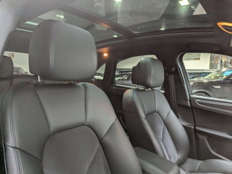 Porsche Macan 2.0 Macan Semi-Auto 4WD 5dr 48