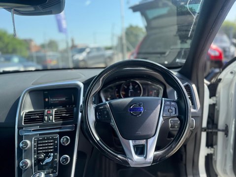 Volvo XC60 2.0 D4 R-Design Lux Nav Auto Euro 6 (s/s) 5dr 34