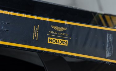 Aston Martin Vantage 007 Edition 21