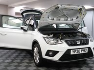 SEAT Arona TSI SE TECHNOLOGY 15