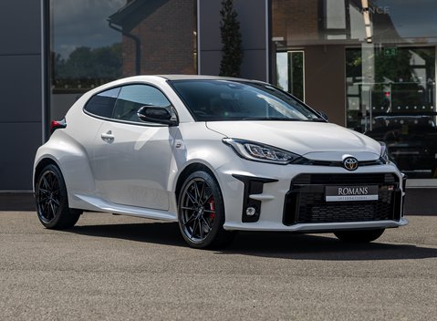 Toyota Yaris GR-Y CIRCUIT 4