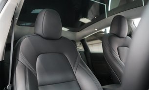 Tesla Model Y  Performance Enhanced Autopilot Auto Park & Summon Solid Black 1 Owner 4