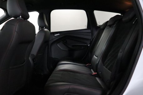 Ford Kuga ST-LINE 23