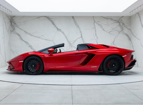 Lamborghini Aventador S LP 740-4 ROADSTER 6