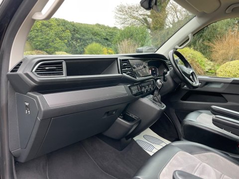 Volkswagen Caravelle 2.0 TDI Executive MPV 5dr Diesel DSG Euro 6 (s/s) (150 ps) 65