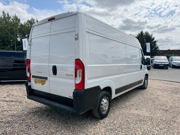 Peugeot Boxer LWB L3H2 Medium Roof Professional Premium Plus 335 6