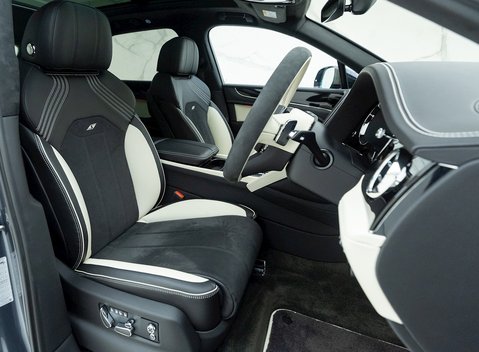 Bentley Bentayga V8 S 10