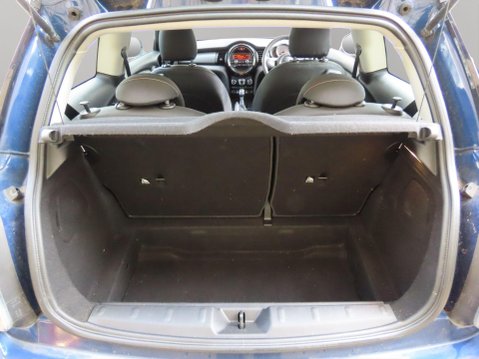 Mini Hatch 1.5 Cooper Auto Euro 6 (s/s) 3dr 9