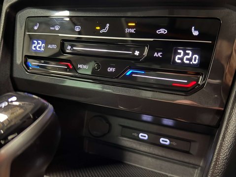 Volkswagen Tiguan 2.0 Tiguan Elegance TDI DSG Auto 5dr 28