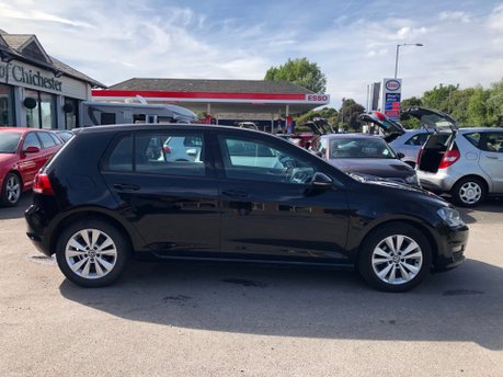 Volkswagen Golf SE 1.6 TDI BLUEMOTION TECHNOLOGY 5dr Manual £20 Road Tax 8