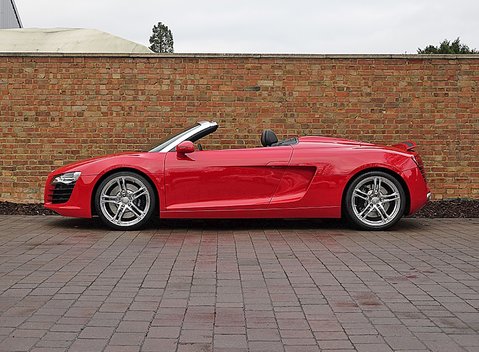 Audi R8 Spyder 9
