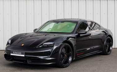 Porsche Taycan Turbo S 6