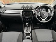 Suzuki Vitara SZ-T MHEV 10