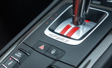 Porsche 911 (991) GT2 RS Weissach 28