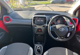 Toyota Aygo VVT-I X-TREND X-SHIFT 5 DOOR AUTO 31