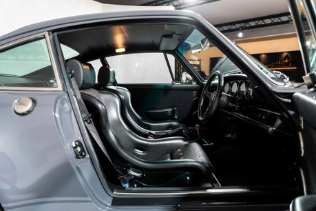 Porsche 911 SINGER 911 SUSSEX COMMISSION. INFORMATION COMING SOON. 25