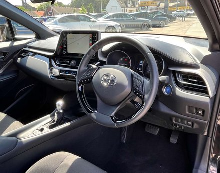 Toyota C-HR 1.8 C-HR Icon HEV CVT 5dr 18