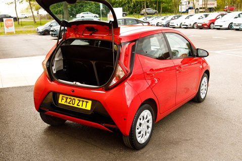 Toyota Aygo VVT-I X-PLAY X-SHIFT 35