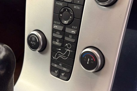 Volvo C30 1.6D DRIVe SE Sports Coupe 3dr Diesel Manual Euro 5 (s/s) (115 ps) 35