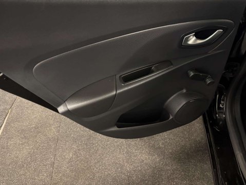 Renault Clio ICONIC TCE 31