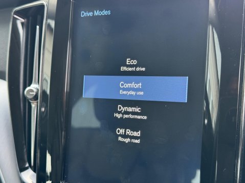 Volvo XC60 2.0 D4 Momentum SUV 5dr Diesel Auto AWD Euro 6 (s/s) (190 ps) 29