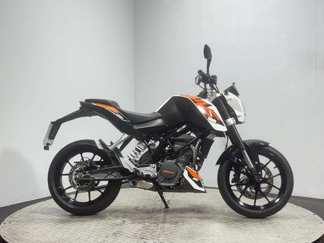 KTM Duke 2016 9K MOT JUNE 2027 200CC NAKED BIKE
