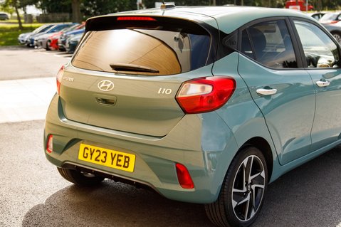 Hyundai i10 MPI PREMIUM 8