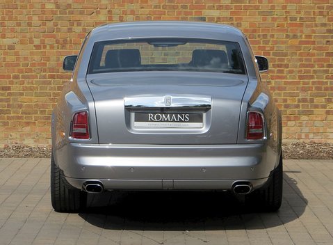 Rolls-Royce Phantom 14