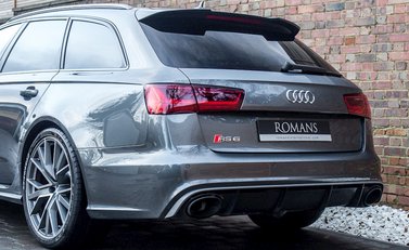 Audi RS6 Avant Performance 23