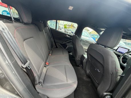 Ford Focus ST-LINE EDITION MHEV 12