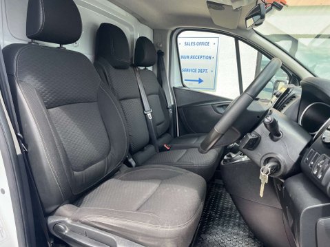Vauxhall Vivaro 1.6 Vivaro 2900 Sportive CDTi 18