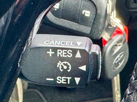 Toyota Aygo VVT-I X-PLAY TSS 26