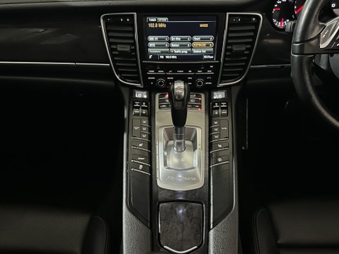 Porsche Panamera D V6 TIPTRONIC 15
