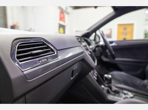 Volkswagen Tiguan 2.0 TDI R-Line Tech DSG 4Motion Euro 6 (s/s) 5dr 64