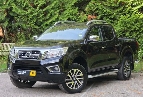 Nissan Navara 2.3 Navara Tekna dCi Auto 4WD 5dr