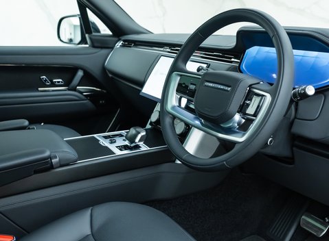 Land Rover Range Rover P530 SV 12