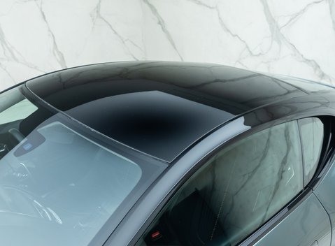 Aston Martin DB11 V8 COUPE 26