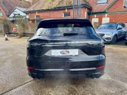 Porsche Cayenne TURBO S 8