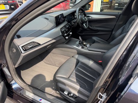 BMW 5 Series 520D M SPORT TOURING 46