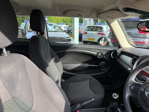 Mini Hatch 1.6 One Euro 5 3dr 16