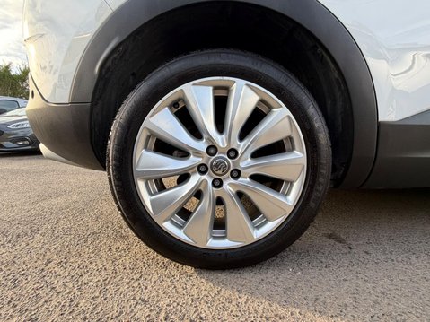 Vauxhall Grandland X 1.2 Turbo Elite Nav Premium Euro 6 (s/s) 5dr 27