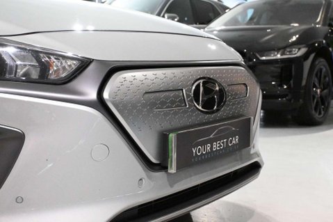 Hyundai IONIQ PREMIUM SE 7