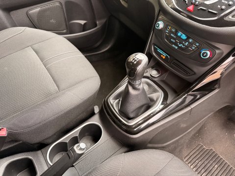 Ford B-Max TITANIUM 17