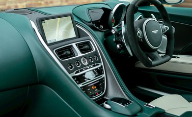 Aston Martin DBS Superleggera 15