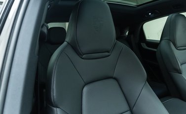 Porsche Cayenne E-HYBRID coupe 15