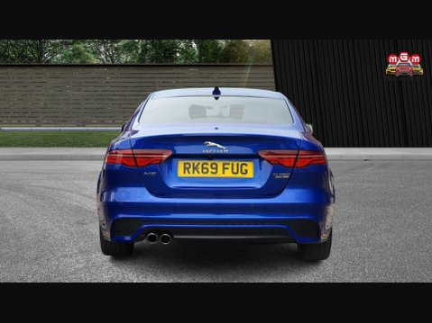 Jaguar XE R-DYNAMIC S 7