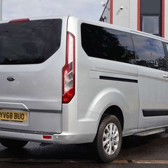Ford Tourneo Custom 2.0 320 EcoBlue Zetec Minibus Double Cab 5dr Diesel Manual L2 Euro 6 (s/s)  7