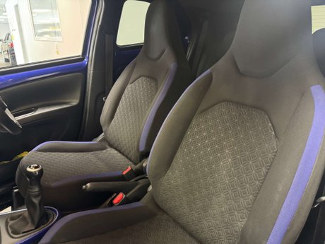 Toyota Aygo X 1.0 Aygo X Edge VVT-i 5dr 20